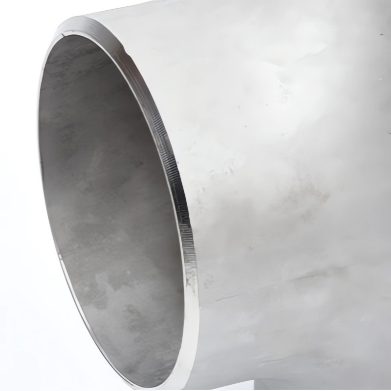 Ruostumattomasta teräksestä valmistettu putken risti liuotinhitsaisilla pistorasioilla